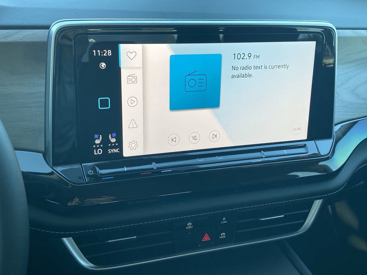 New 2026 Volkswagen Atlas SE image 21