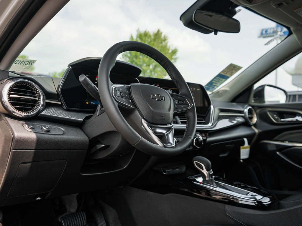 New 2026 Chevrolet Trax ACTIV w/ Driver Confidence Package FWD image 17
