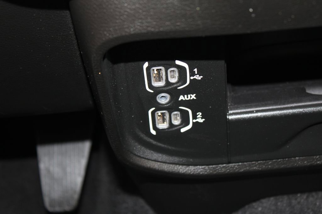 Used 2024 RAM 2500 Laramie AWD/4WD image 31