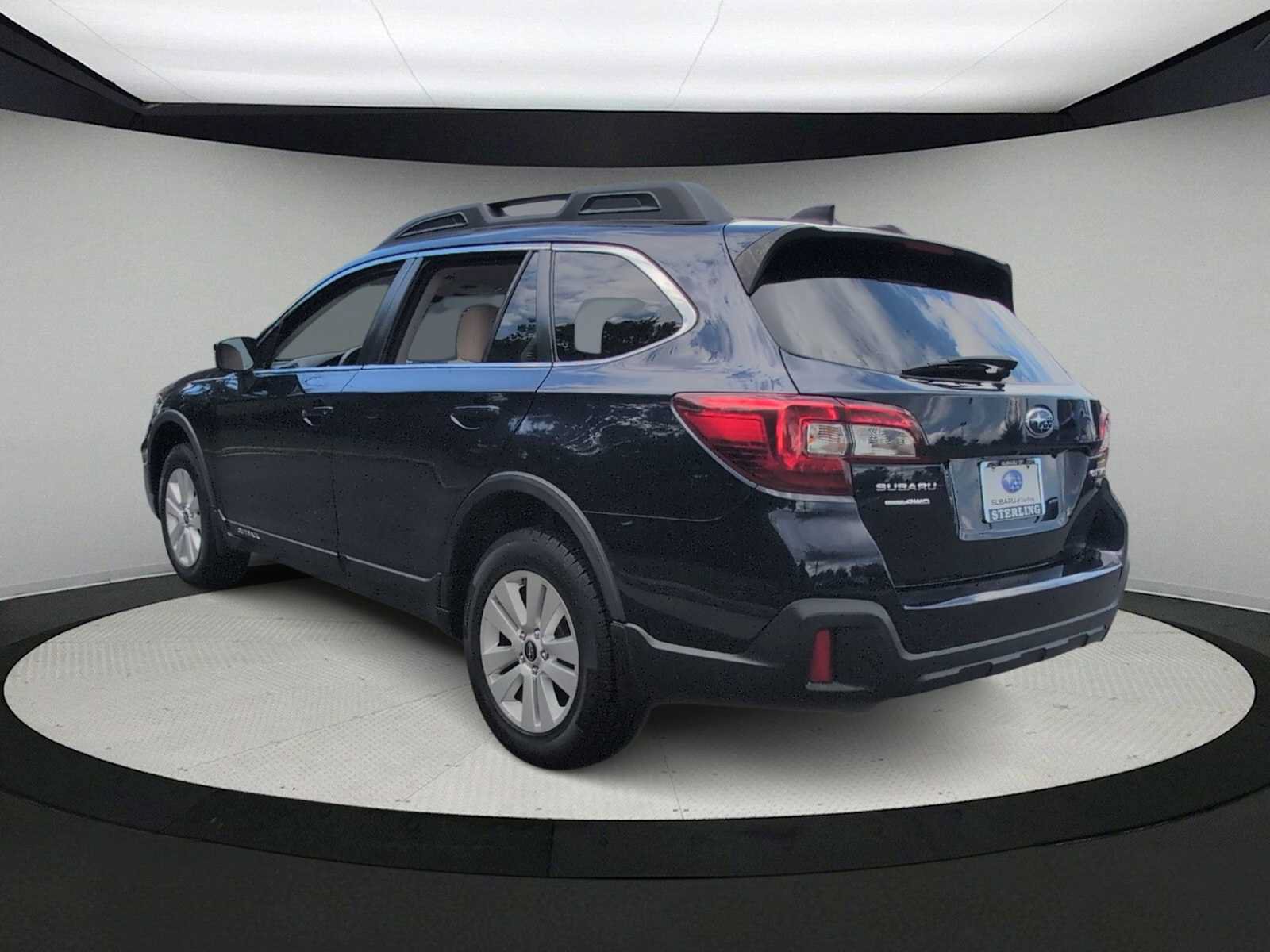 Used 2018 Subaru Outback 2.5i Premium AWD/4WD image 6