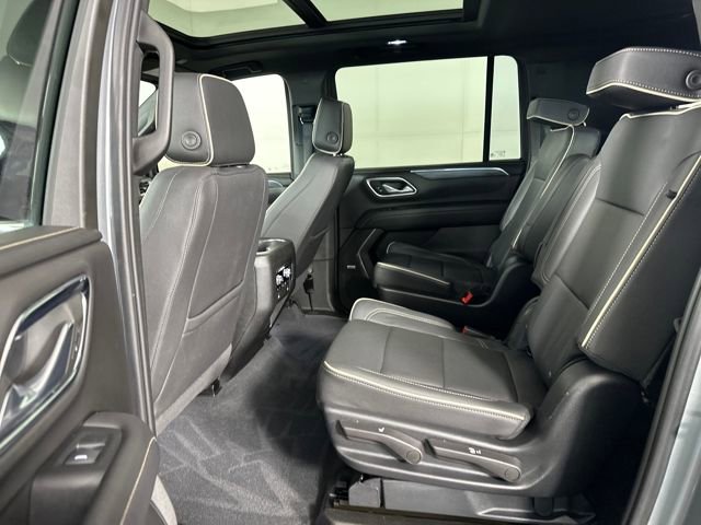 Used 2023 GMC Yukon XL SLT w/ SLT Premium Package image 25