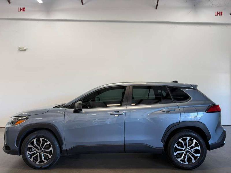 Used 2025 Toyota Corolla Cross AWD Hybrid image 3