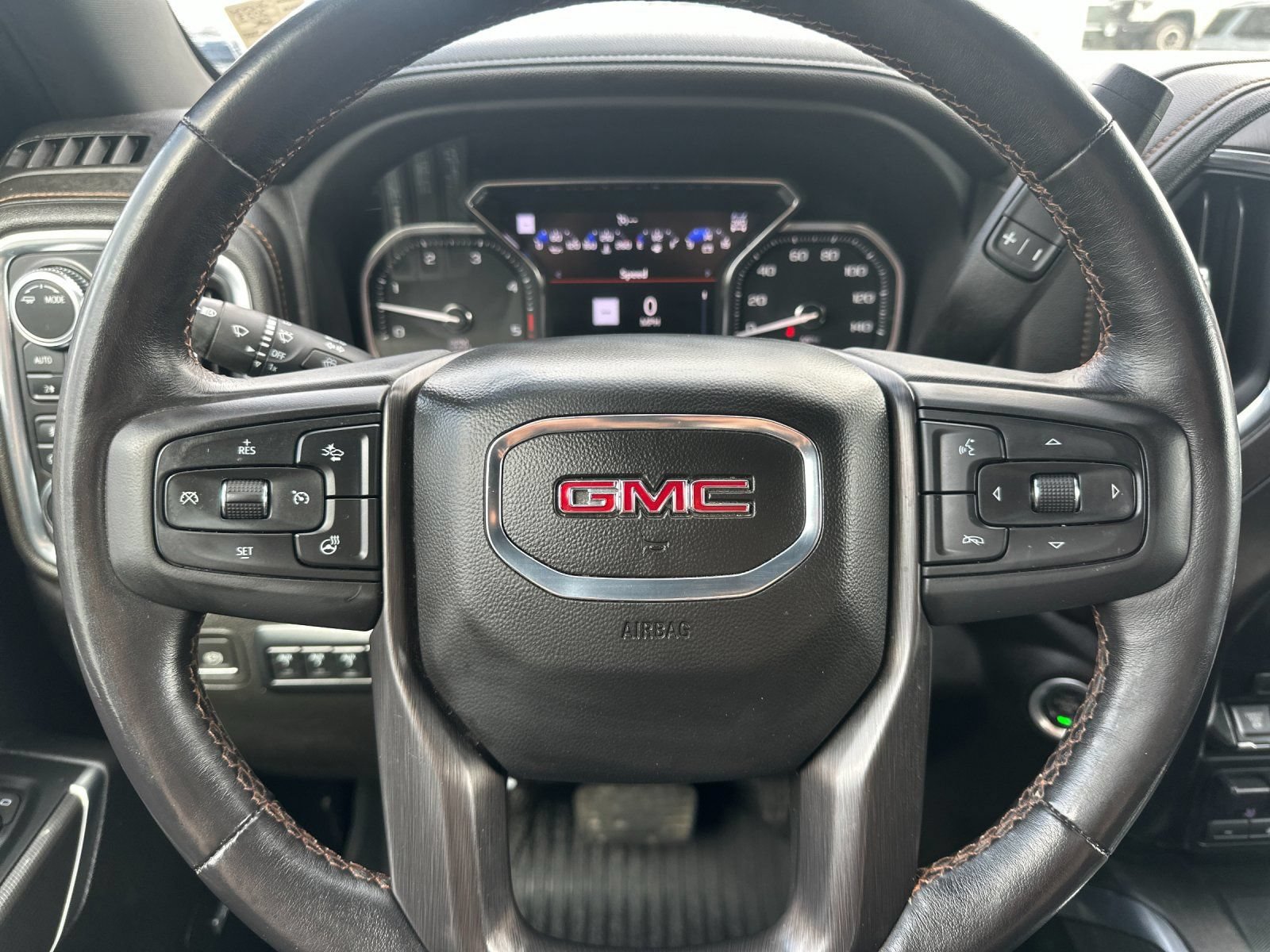 Used 2023 GMC Sierra 3500 AT4 w/ AT4 Preferred Package AWD/4WD image 27