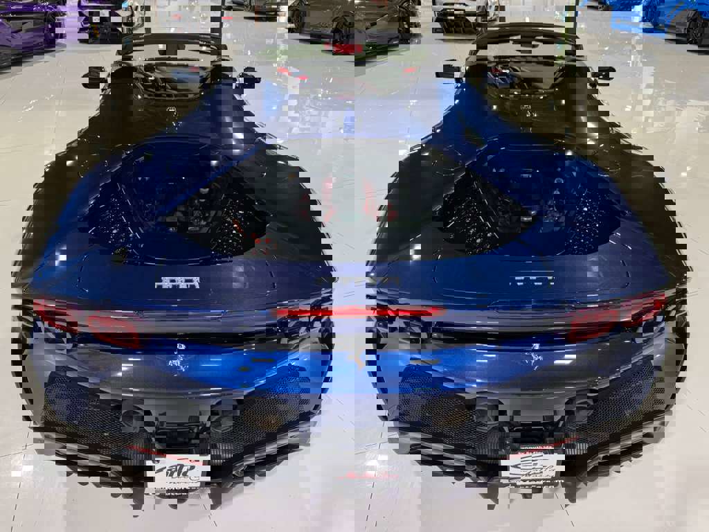 Used 2023 Ferrari SF90 Spider image 6