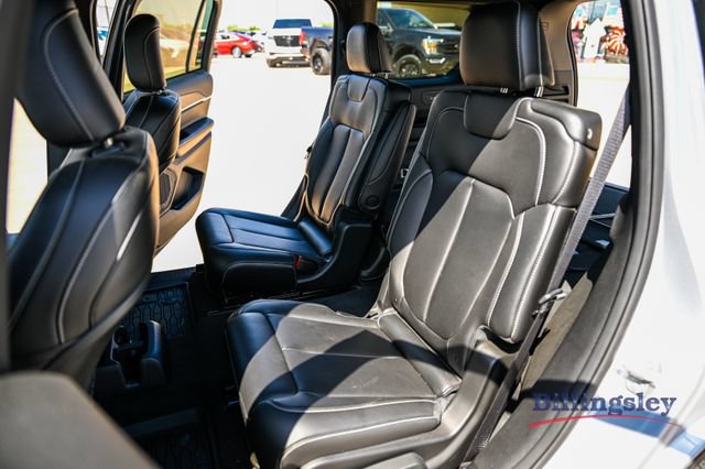Used 2024 Jeep Grand Cherokee L Limited RWD image 11
