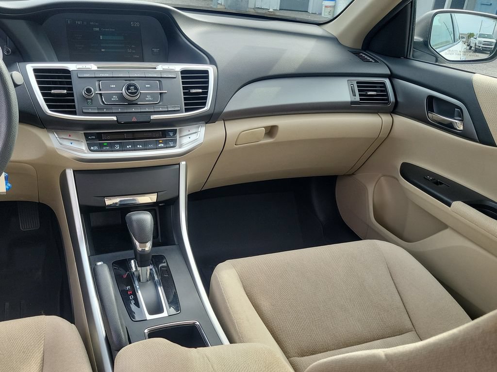 Used 2013 Honda Accord LX image 16