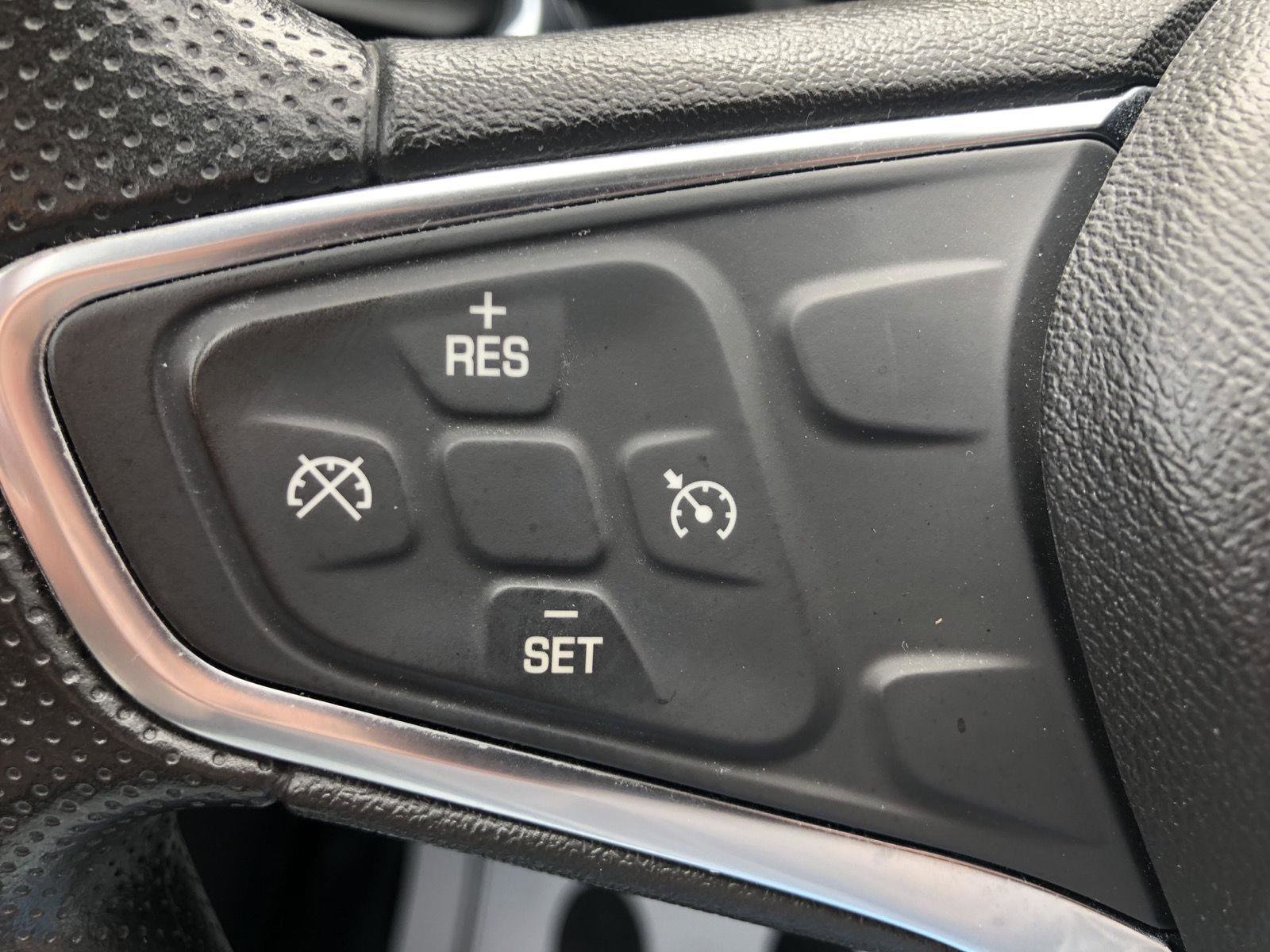 Used 2019 Chevrolet Equinox LS w/ LS Convenience Package FWD image 20