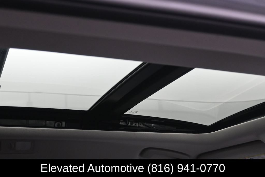 Used 2022 Nissan Pathfinder Platinum w/ Cargo Package AWD/4WD image 12