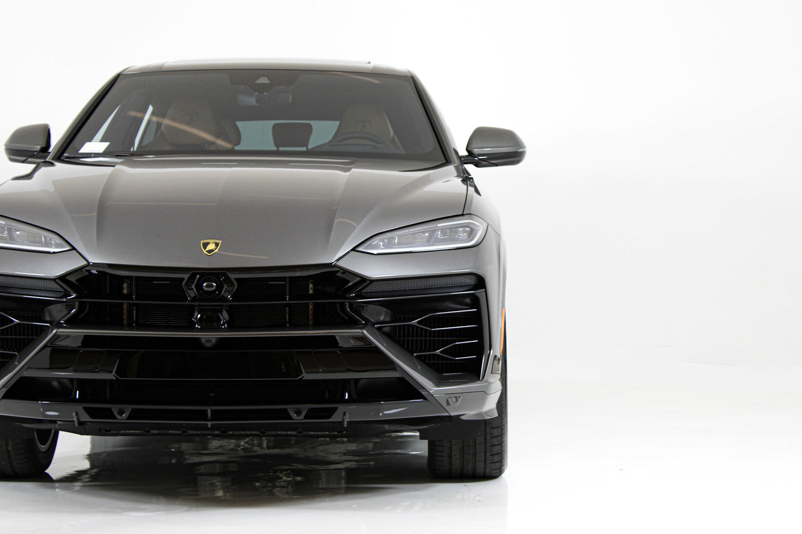 Used 2025 Lamborghini Urus SE AWD/4WD image 14