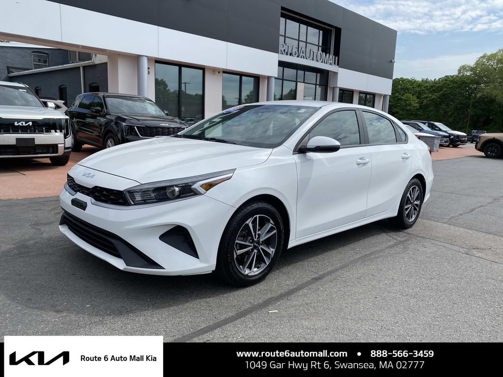 Used 2023 Kia Forte LXS w/ LXS Technology Package FWD image 1