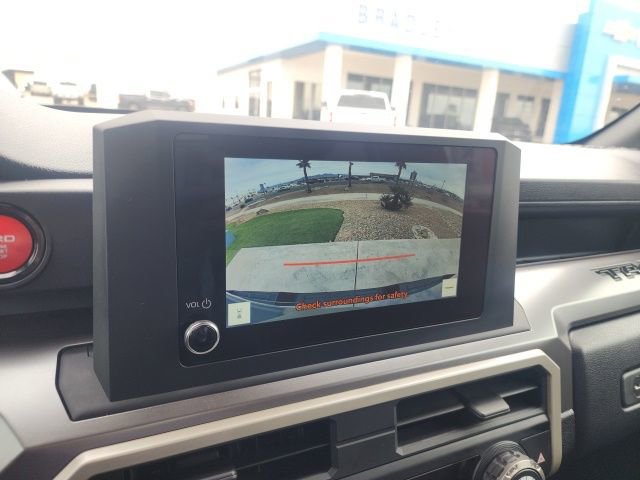 Used 2025 Toyota Tacoma TRD Off-Road image 30