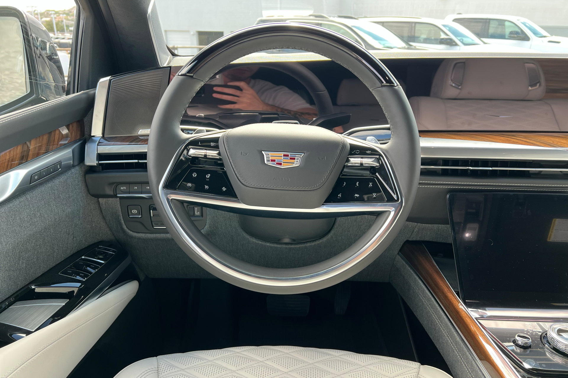 New 2026 Cadillac Escalade Platinum Sport w/ LPO, ONYX Package image 13