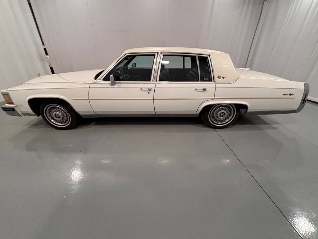 Used 1987 Cadillac Brougham image 8