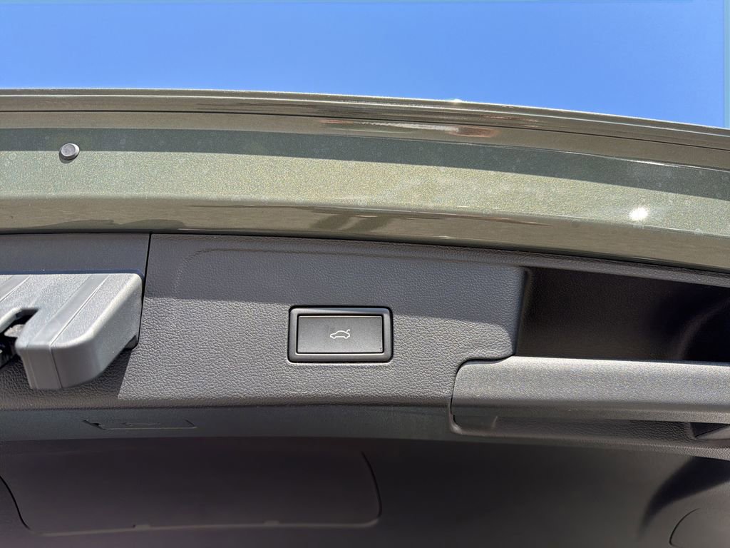 New 2026 Volkswagen Atlas Cross Sport SEL R-Line image 16