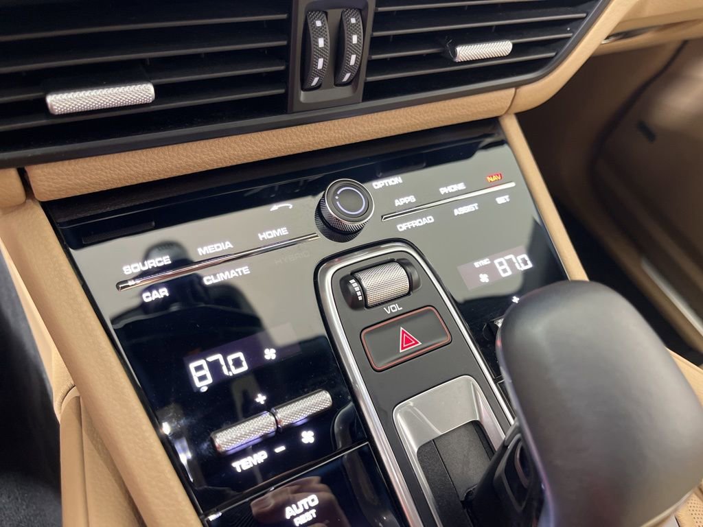 Used 2019 Porsche Cayenne image 31