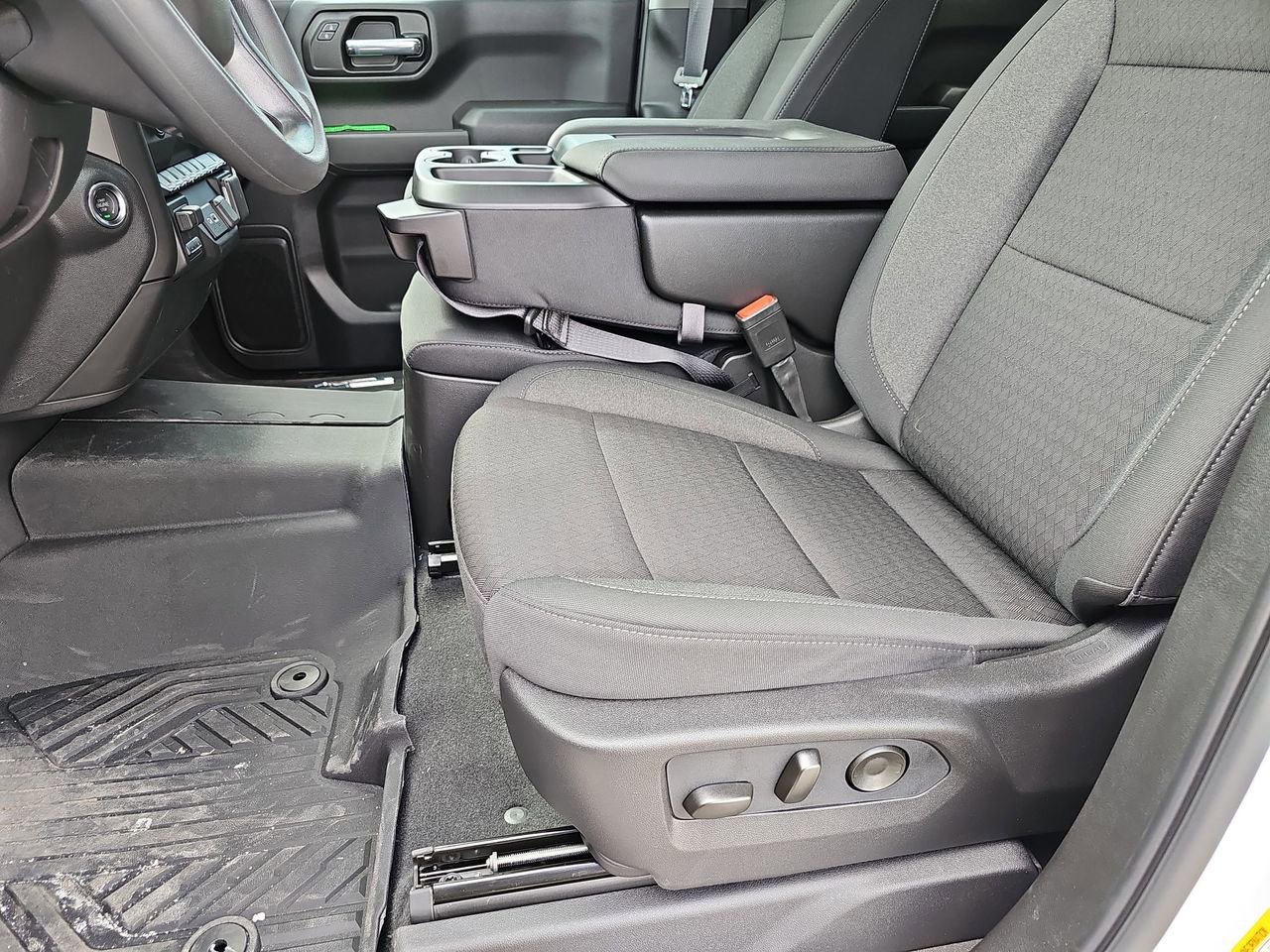 New 2026 Chevrolet Silverado 1500 Custom Trail Boss w/ LPO, Dark Essentials Package image 14