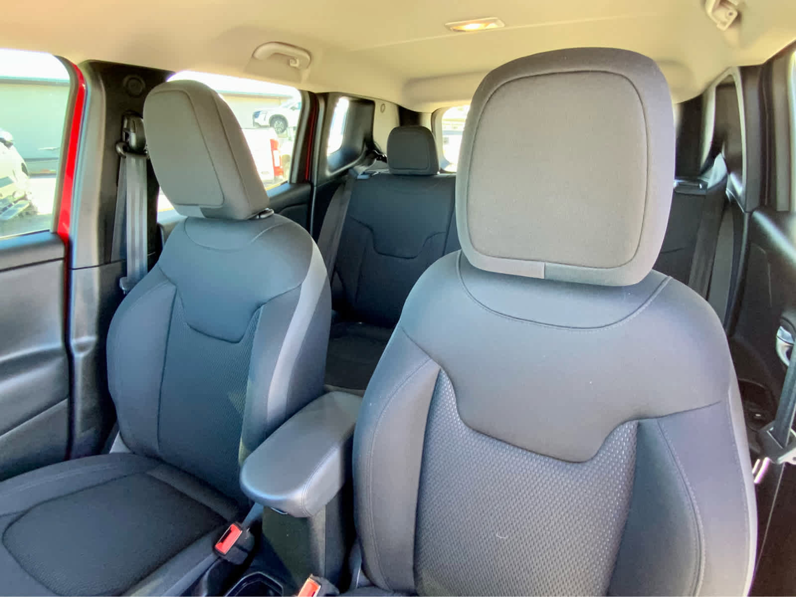 Used 2019 Jeep Renegade Altitude w/ UConnect 8.4 Nav Group image 26