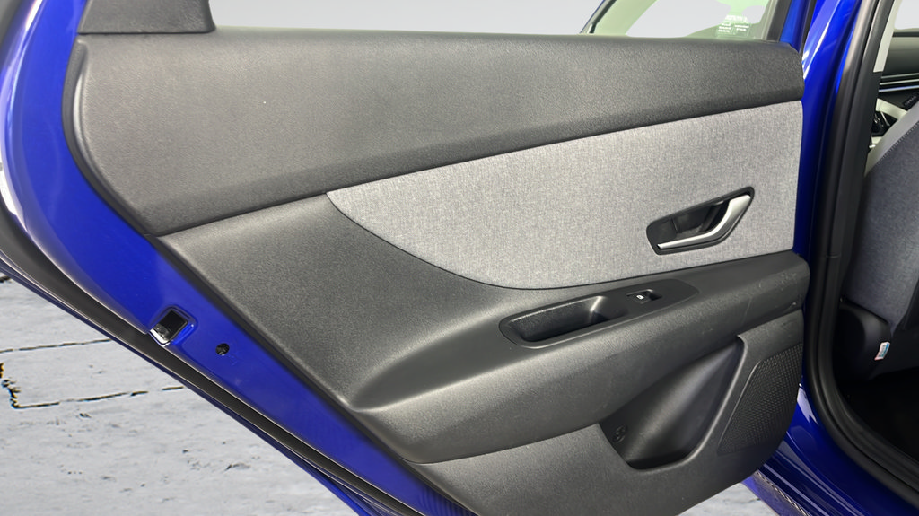 Used 2023 Hyundai Elantra Limited FWD image 28