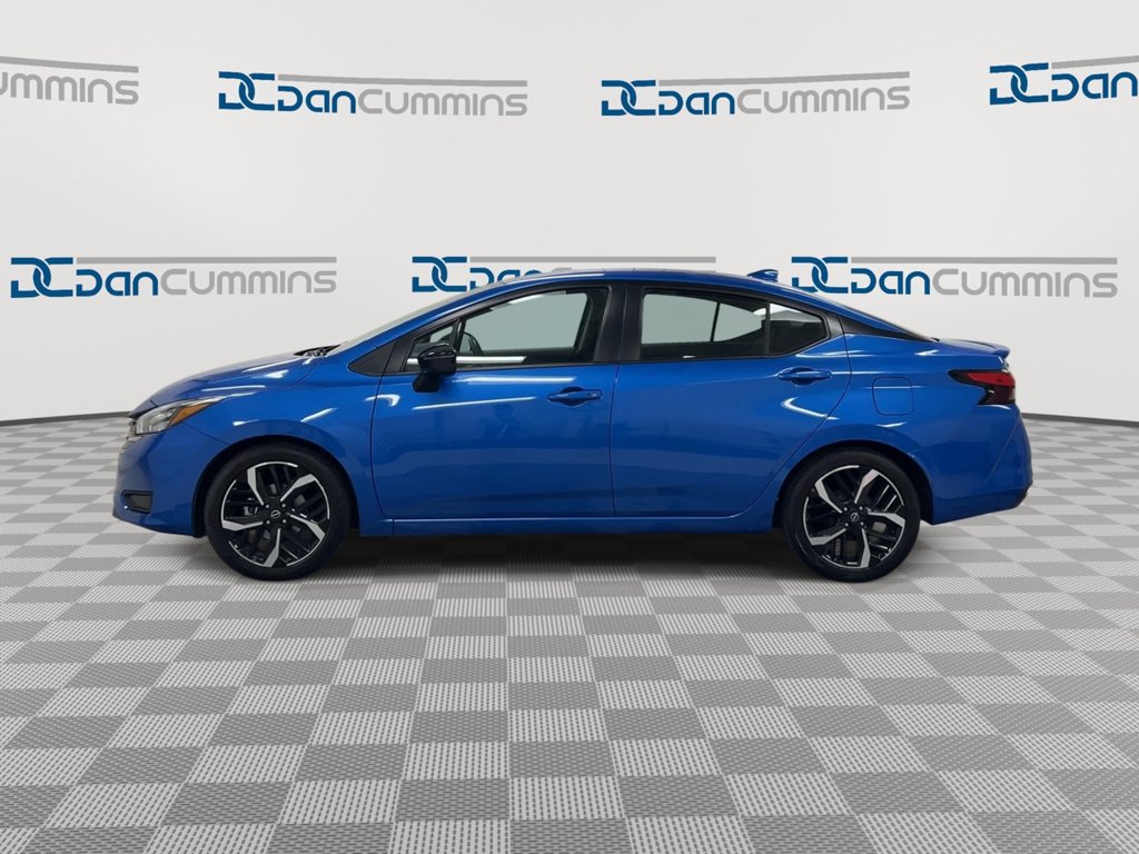 Used 2024 Nissan Versa SR FWD image 5