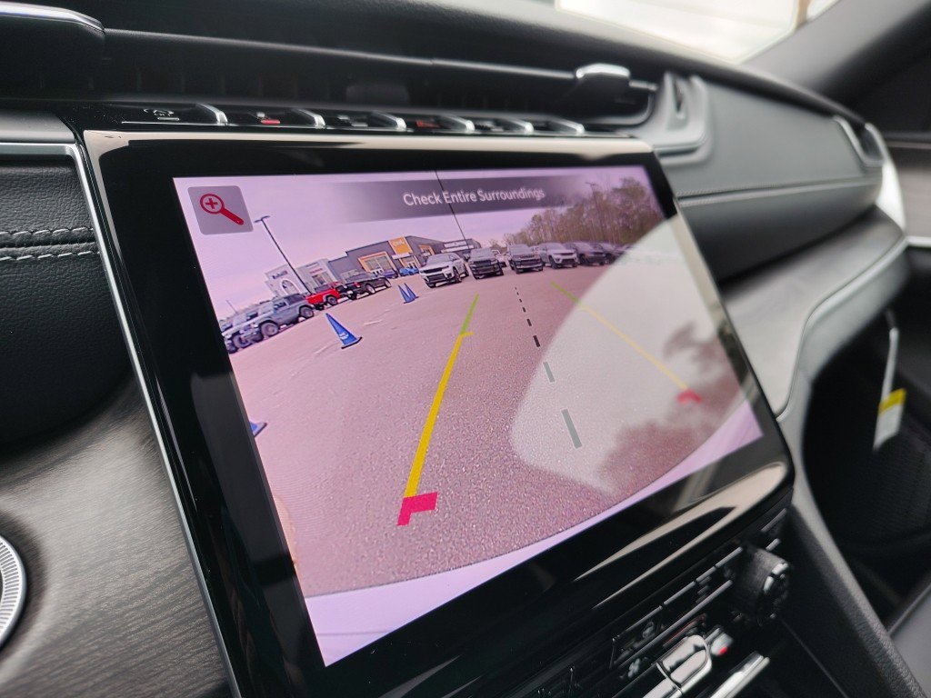 New 2025 Jeep Grand Cherokee Limited AWD/4WD image 23