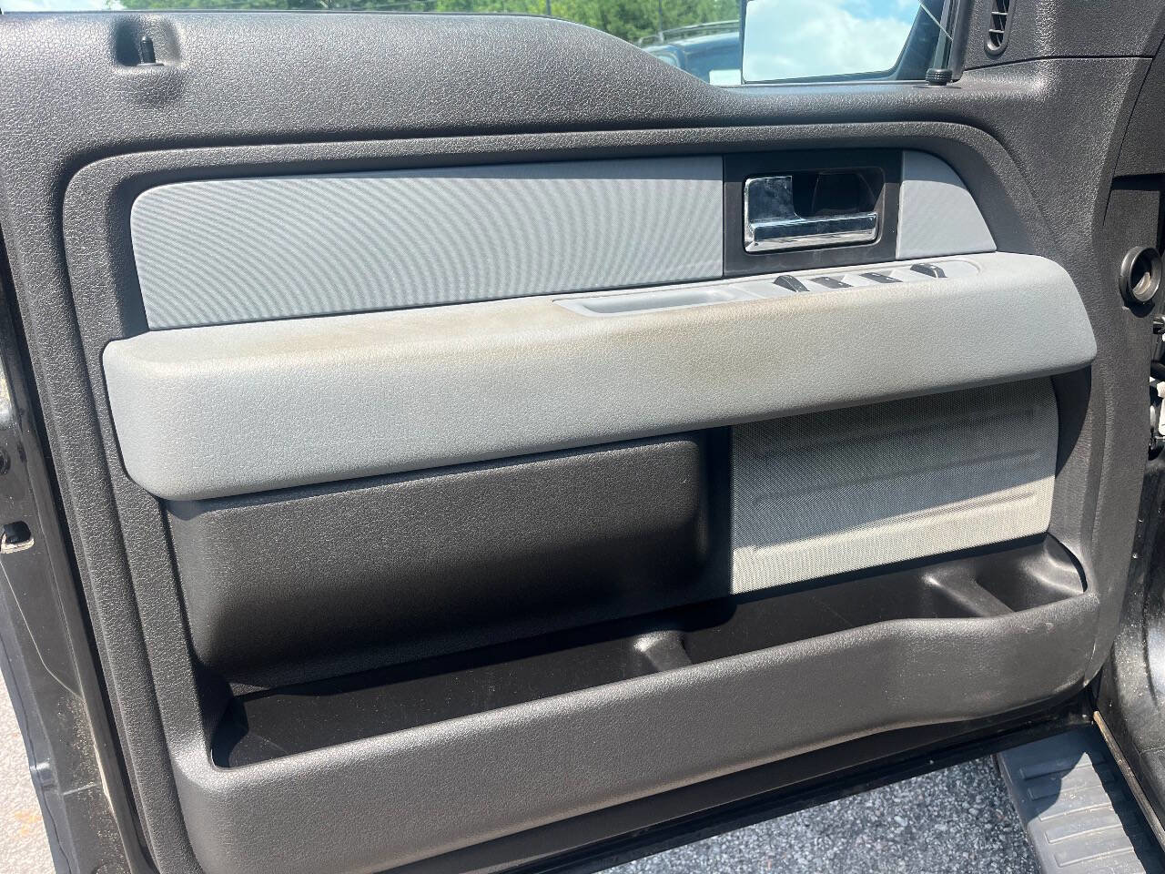 Used 2014 Ford F150 XLT w/ Trailer Tow Package image 7