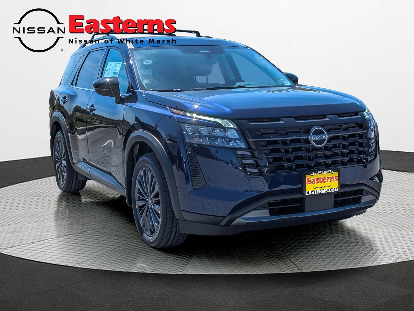 New 2026 Nissan Pathfinder SL image 5