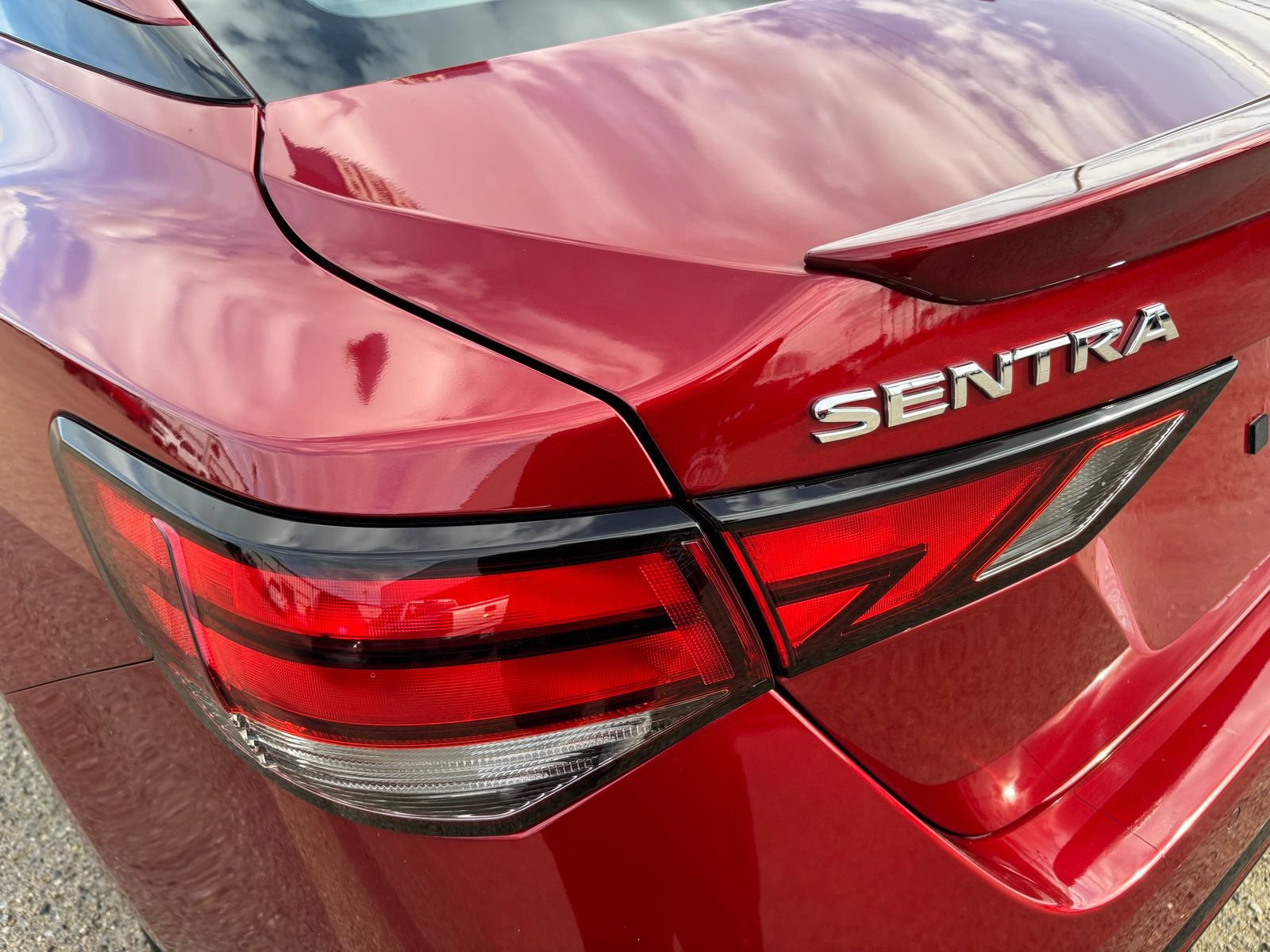 Used 2024 Nissan Sentra SR FWD image 7