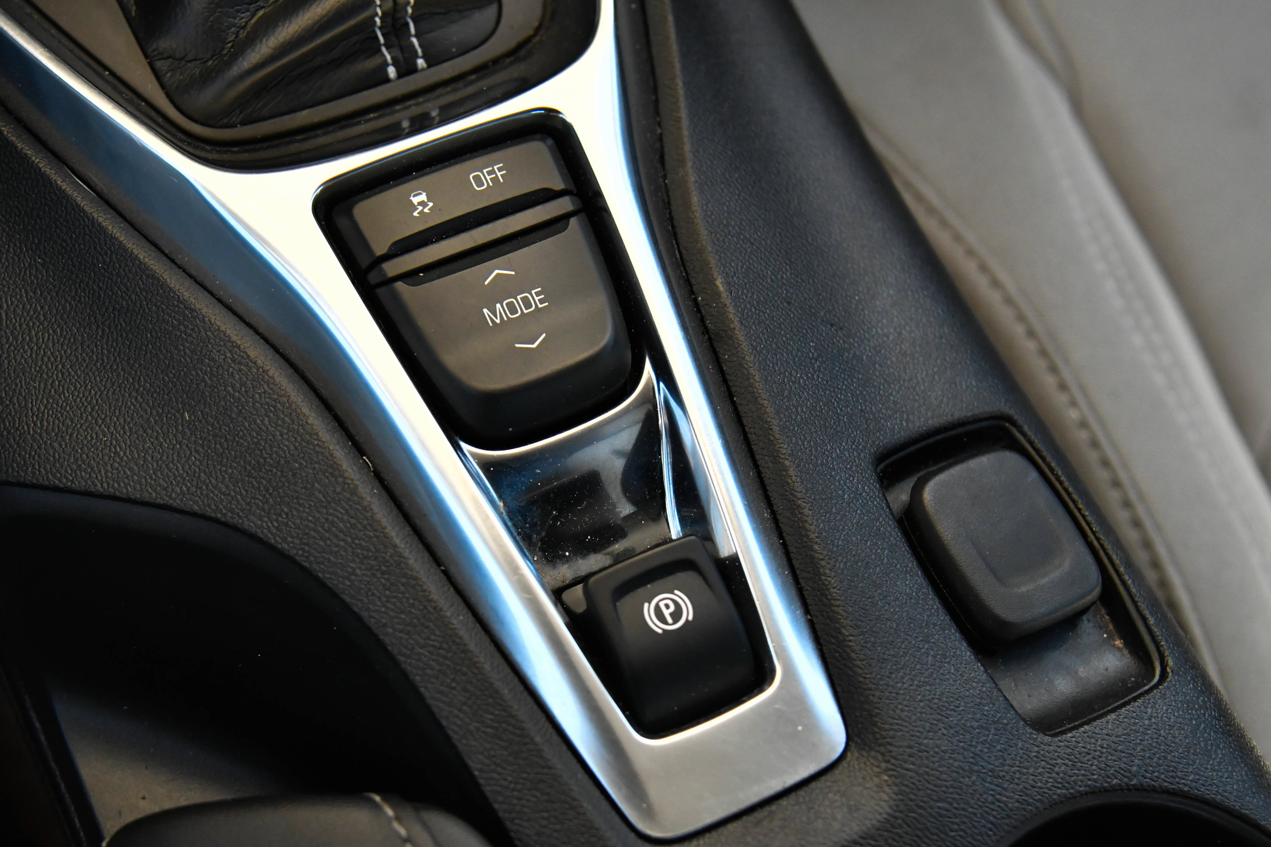Used 2023 Chevrolet Camaro LT RWD image 26