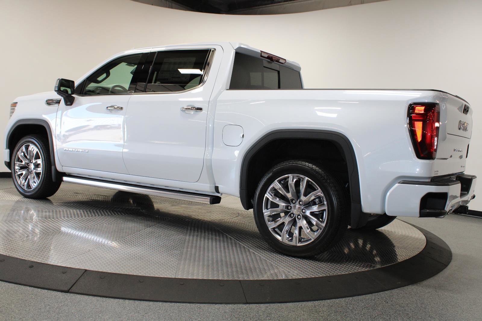 New 2026 GMC Sierra 1500 Denali image 6