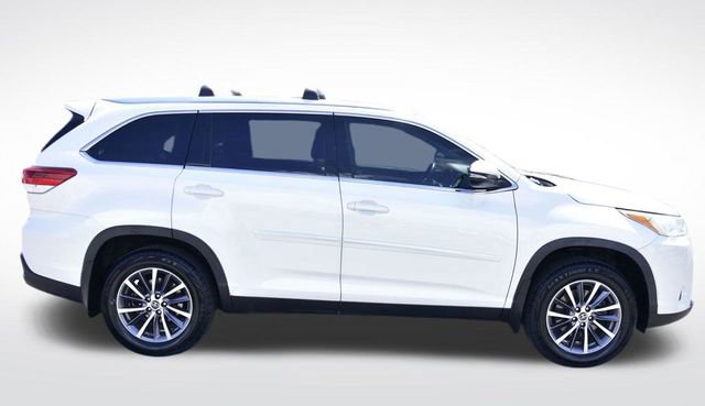 Used 2019 Toyota Highlander XLE image 5