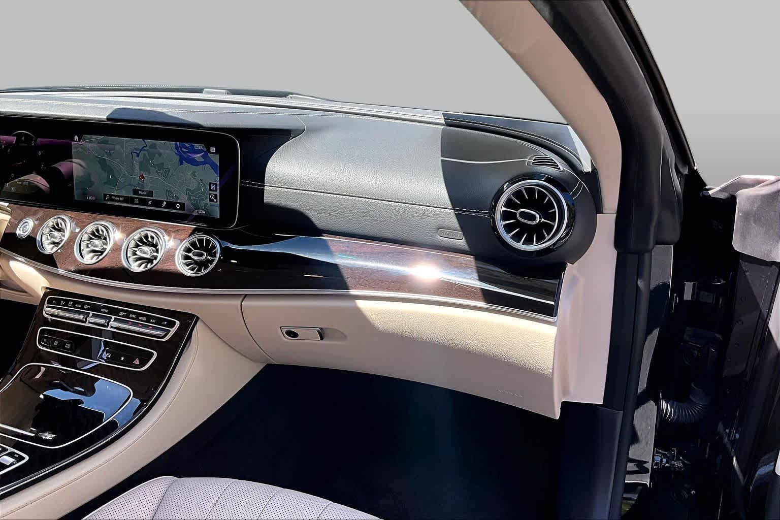 Used 2023 Mercedes-Benz E 450 4MATIC Cabriolet image 15