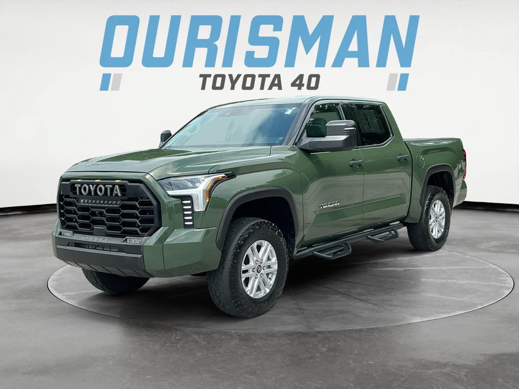 Used 2022 Toyota Tundra SR5 w/ SR5 Convenience Package AWD/4WD image 3