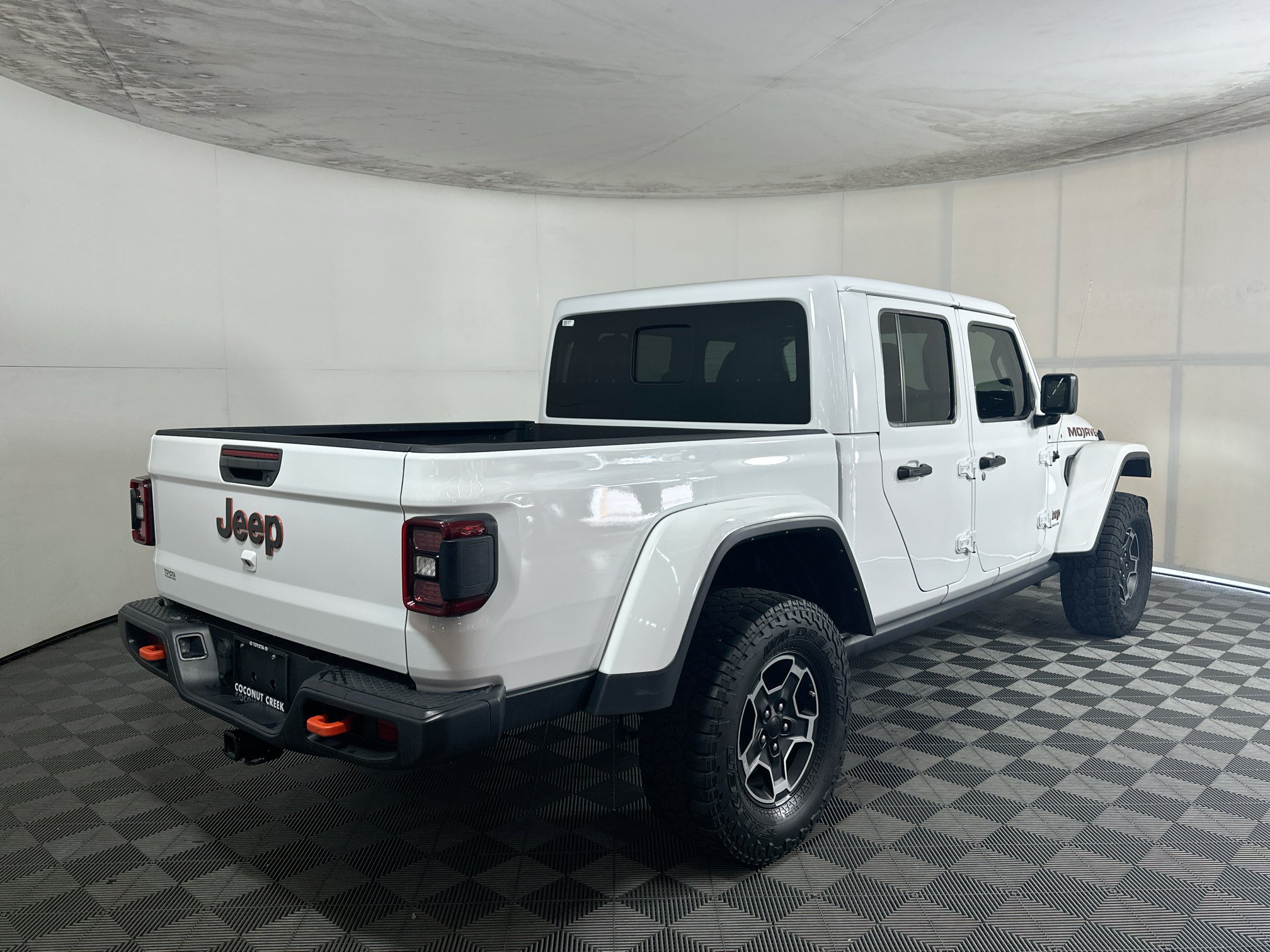 Used 2023 Jeep Gladiator Mojave w/ LED Lighting Group AWD/4WD image 3