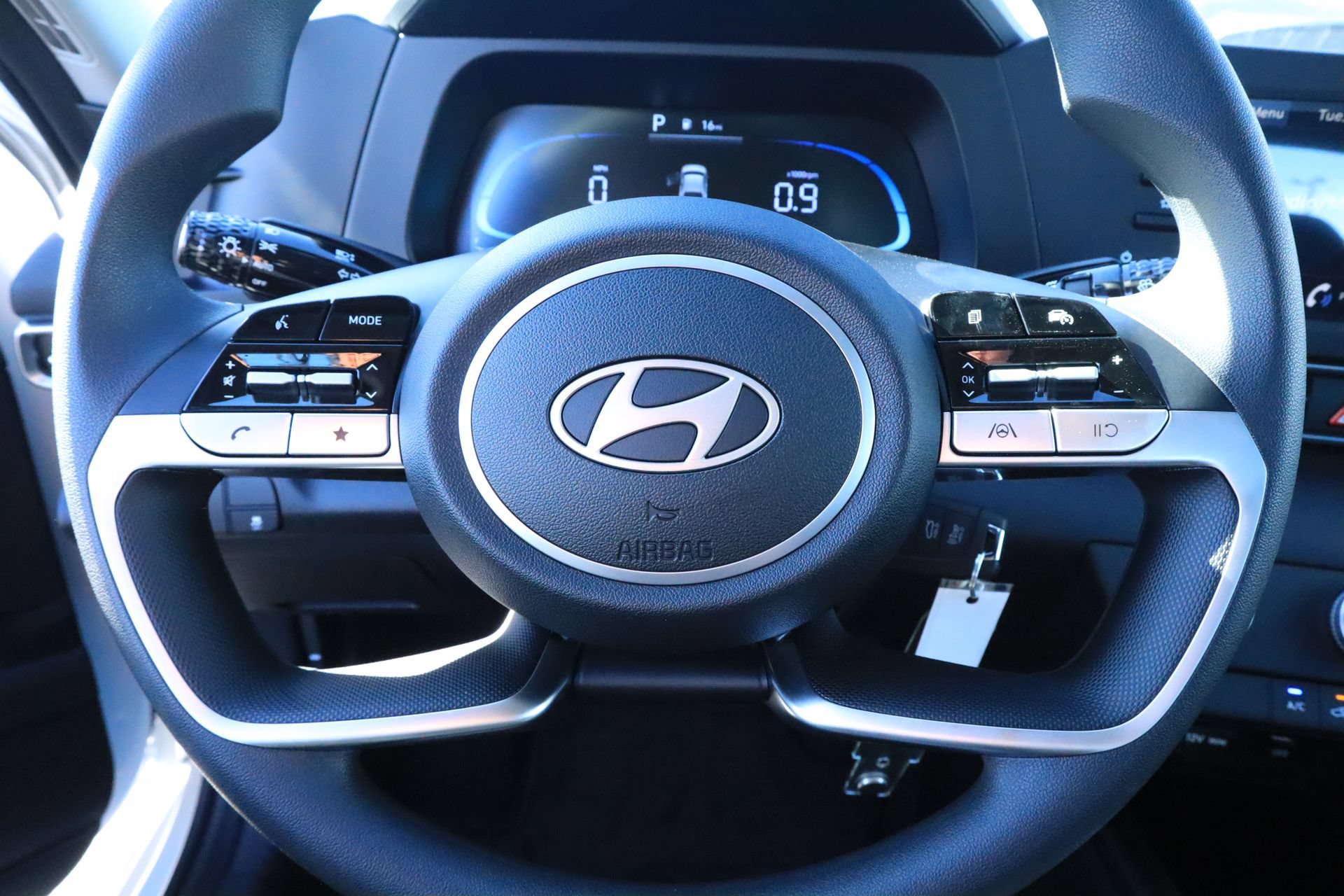 New 2026 Hyundai Elantra SE FWD image 10