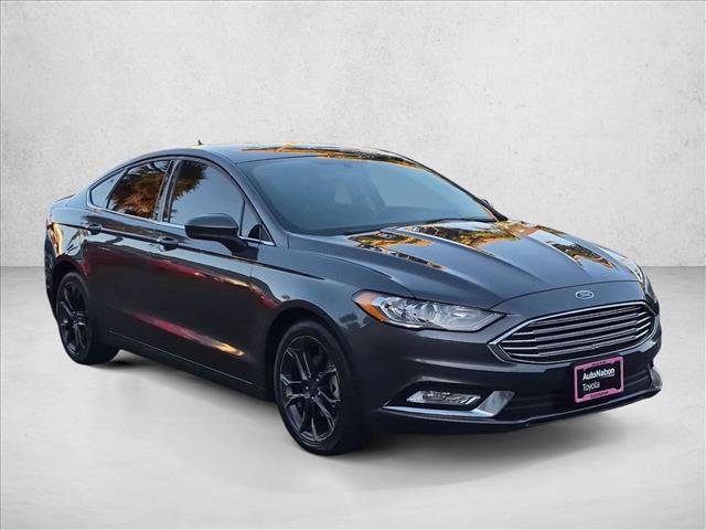 Used 2018 Ford Fusion SE w/ Equipment Group 201A FWD image 3