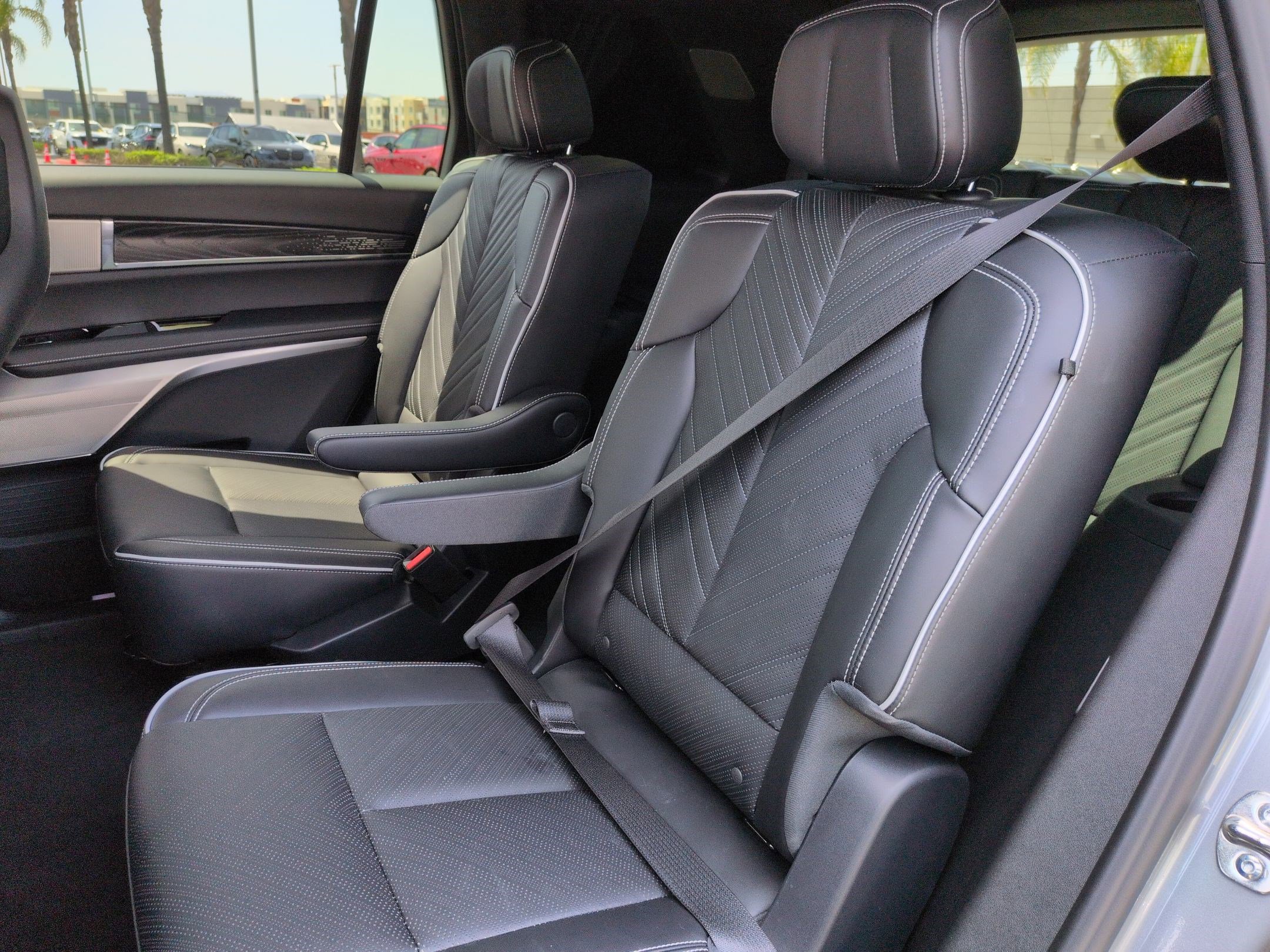 Used 2026 Cadillac Vistiq Platinum AWD/4WD image 30