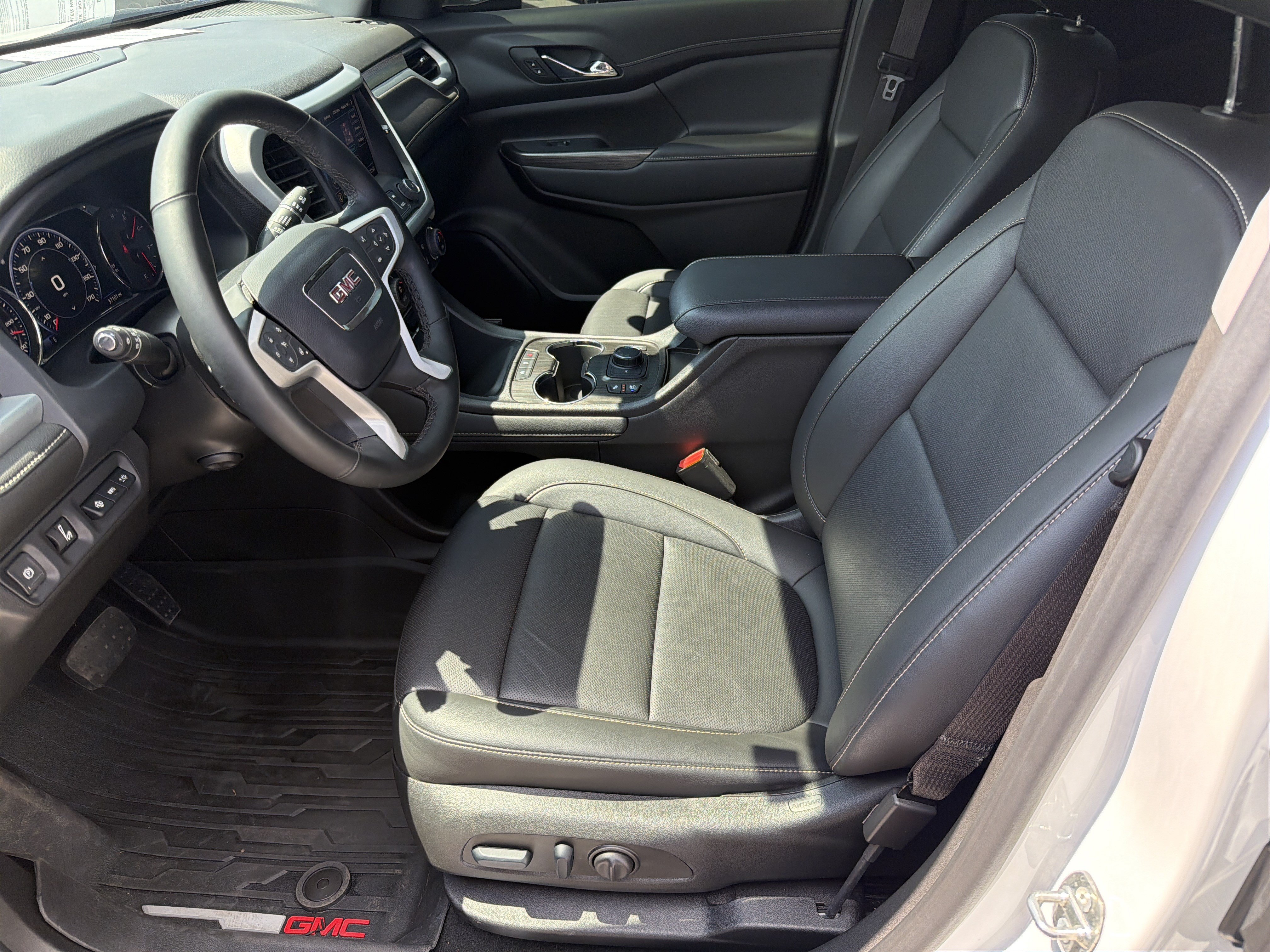 Certified 2023 GMC Acadia SLT w/ Elevation Edition FWD image 10