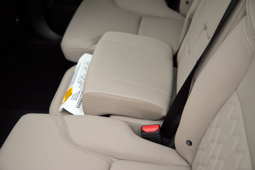 New 2026 Volvo XC90 B5 Plus w/ Protection Package image 20