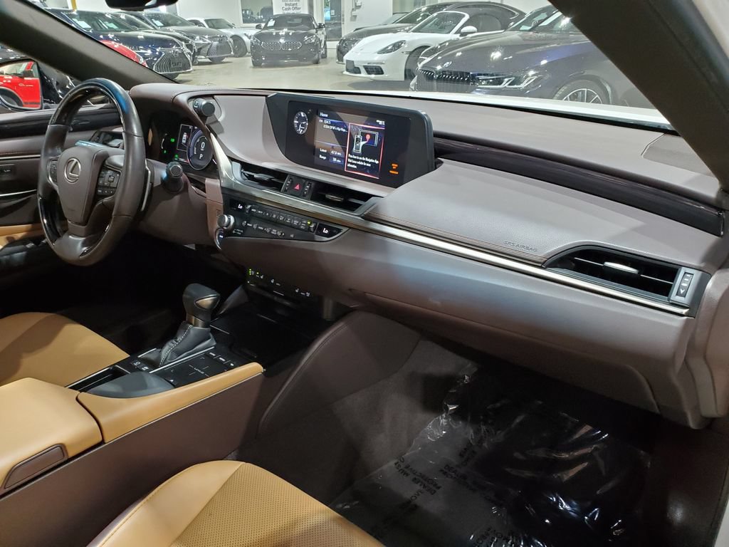 Used 2021 Lexus ES 300h w/ Premium Package FWD image 15