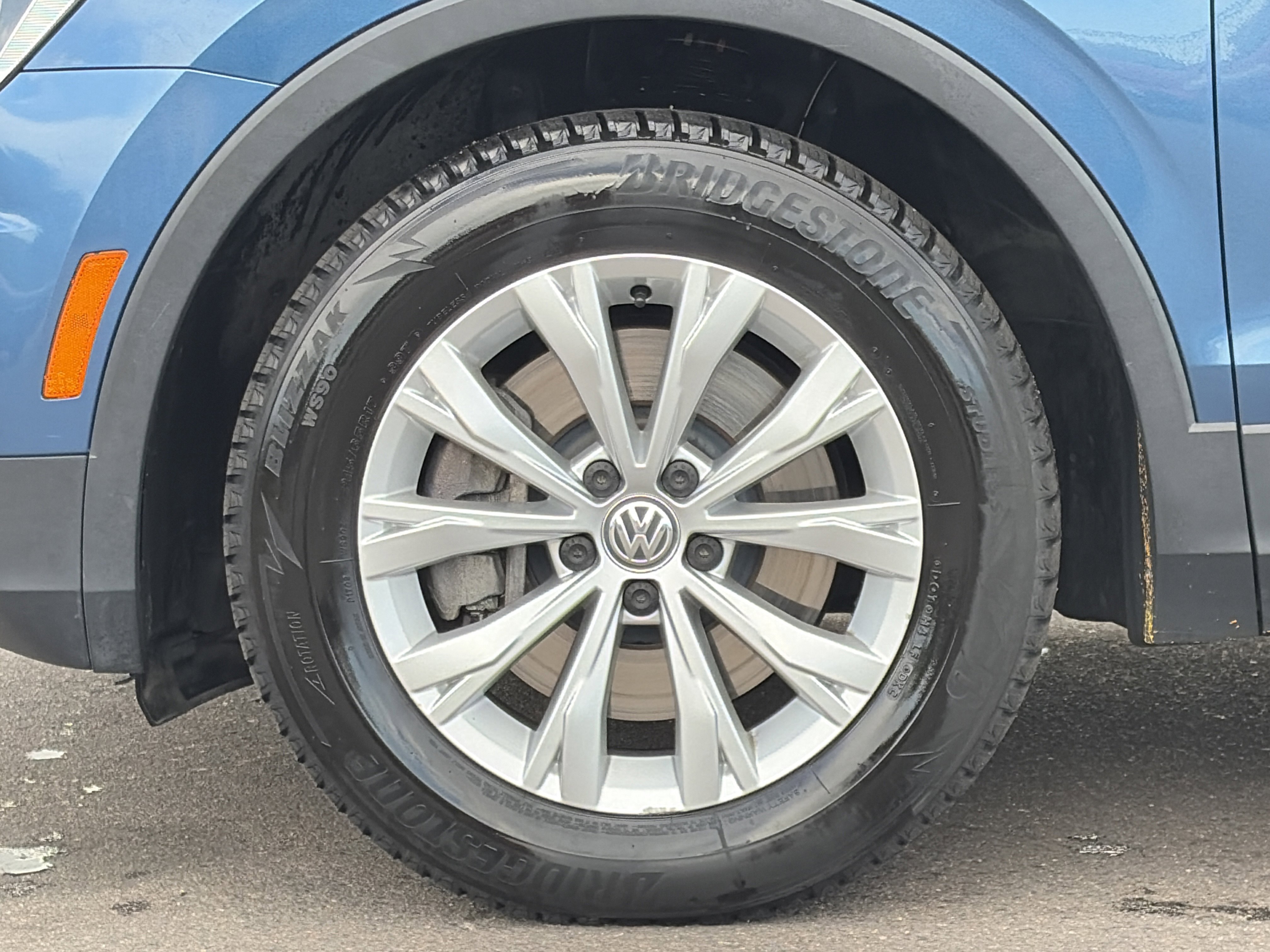 Used 2018 Volkswagen Tiguan SE w/ Panoramic Sunroof Package AWD/4WD image 10
