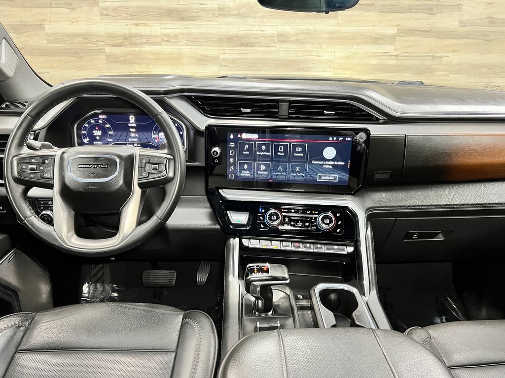 Used 2024 GMC Sierra 1500 Denali w/ Denali Reserve Package AWD/4WD image 4