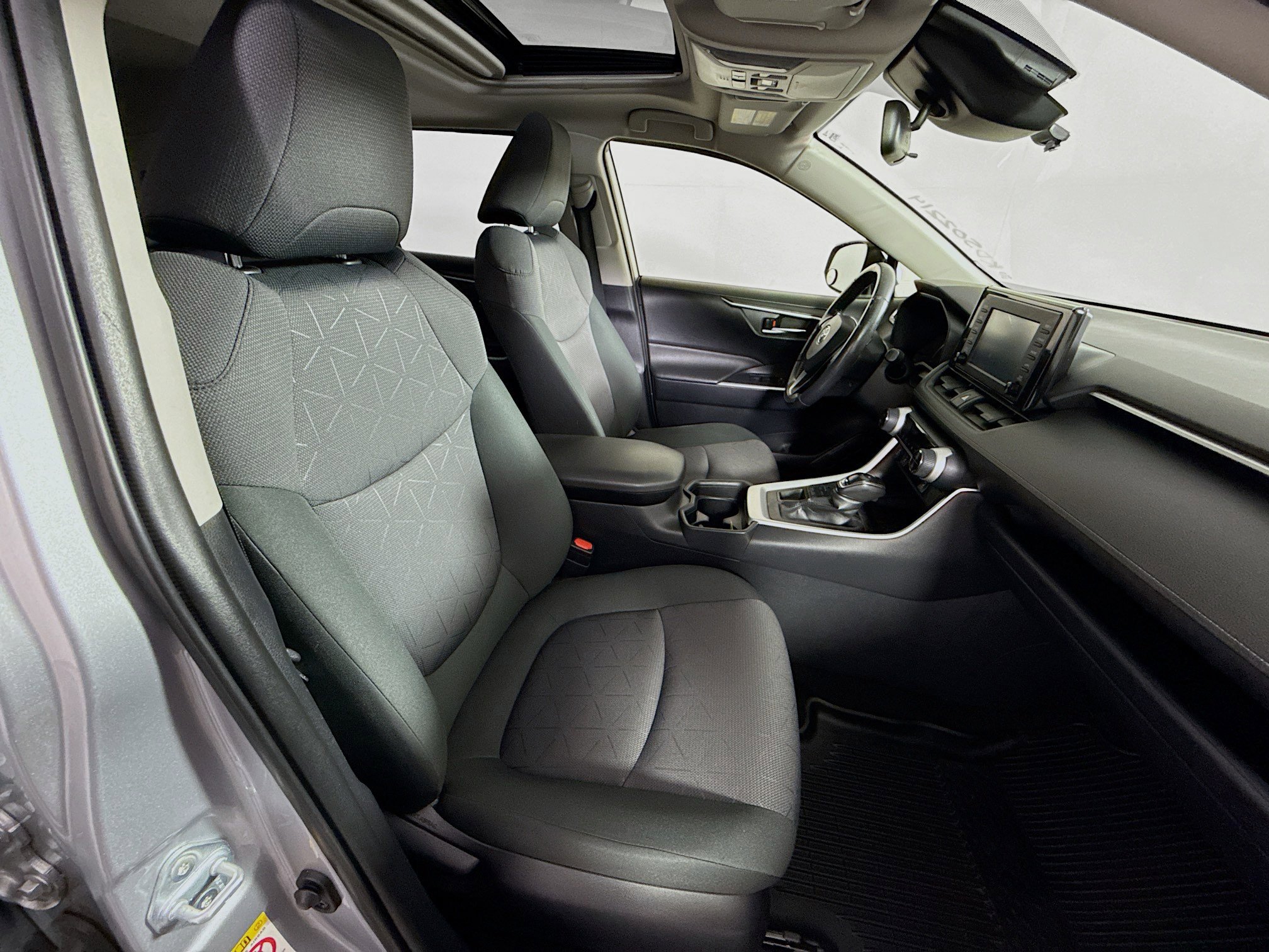 Certified 2019 Toyota RAV4 XLE w/ Convenience Package image 28