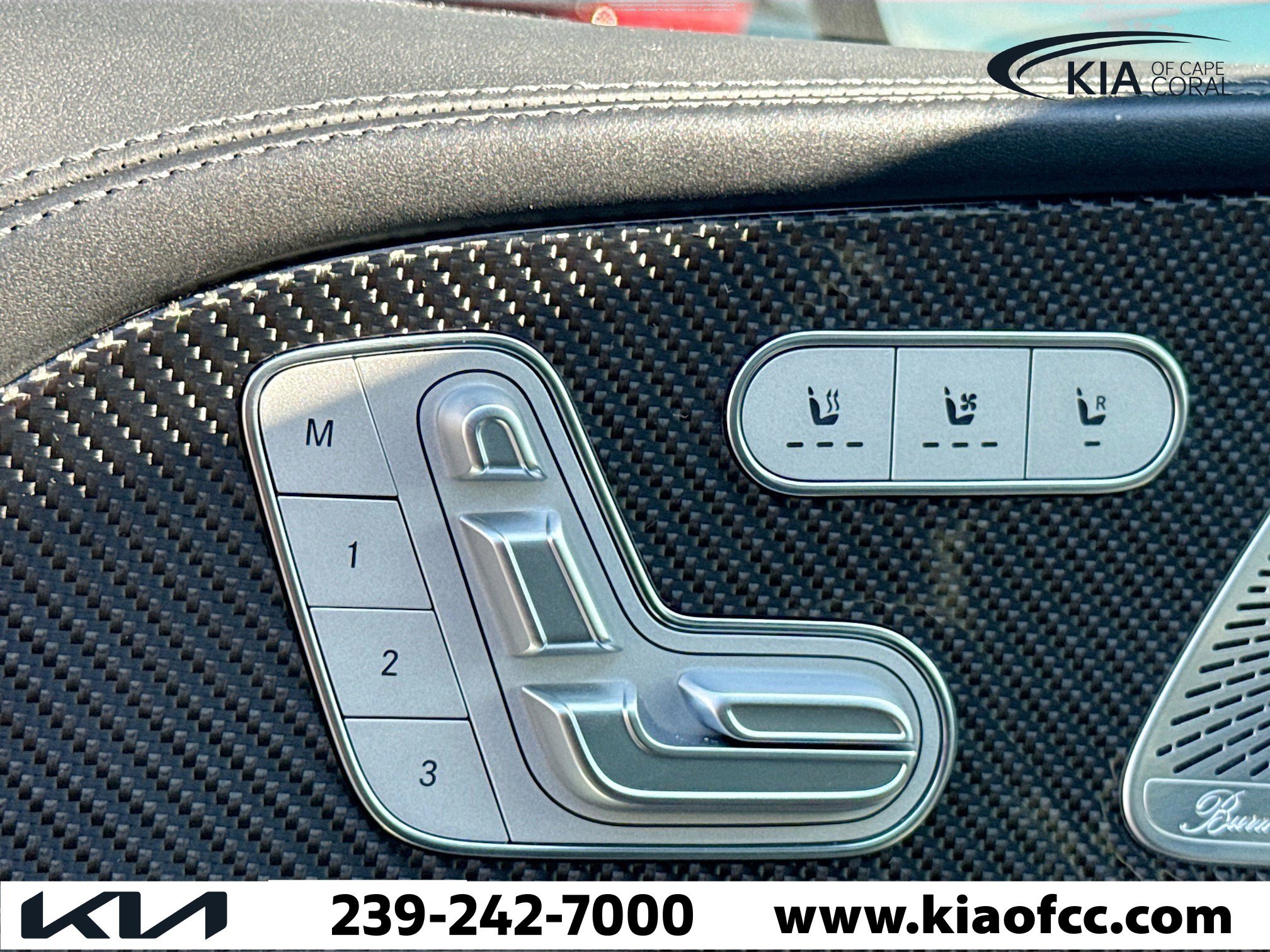 Used 2025 Mercedes-Benz GLS 63 AMG 4MATIC image 27