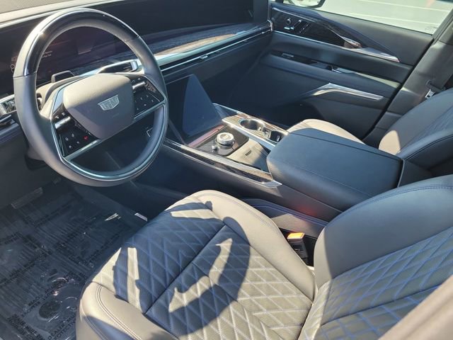 Certified 2025 Cadillac Escalade IQ Luxury 1 w/ Smart Trailering package AWD/4WD image 16