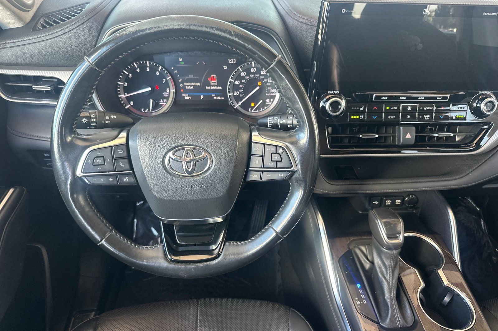 Certified 2021 Toyota Highlander Platinum AWD/4WD image 18