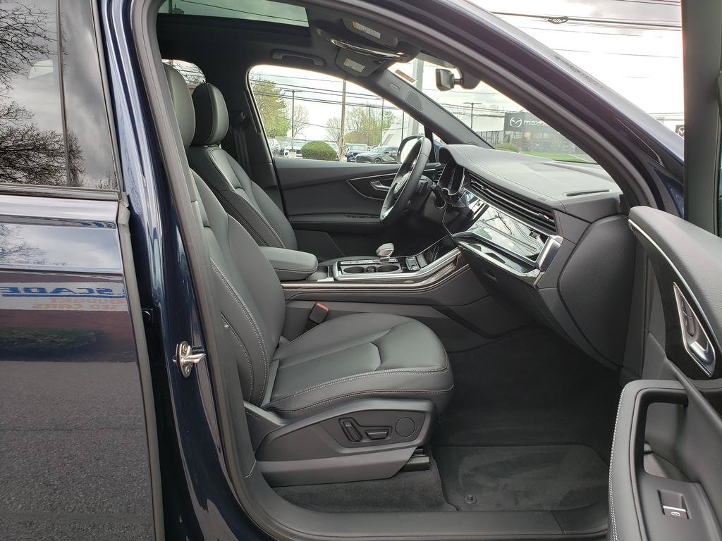 Used 2025 Audi Q7 3.0T Premium Plus w/ Premium Plus Package AWD/4WD image 18