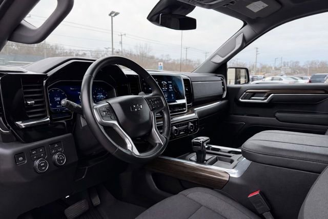 Used 2023 Chevrolet Silverado 1500 RST w/ Convenience Package II image 10