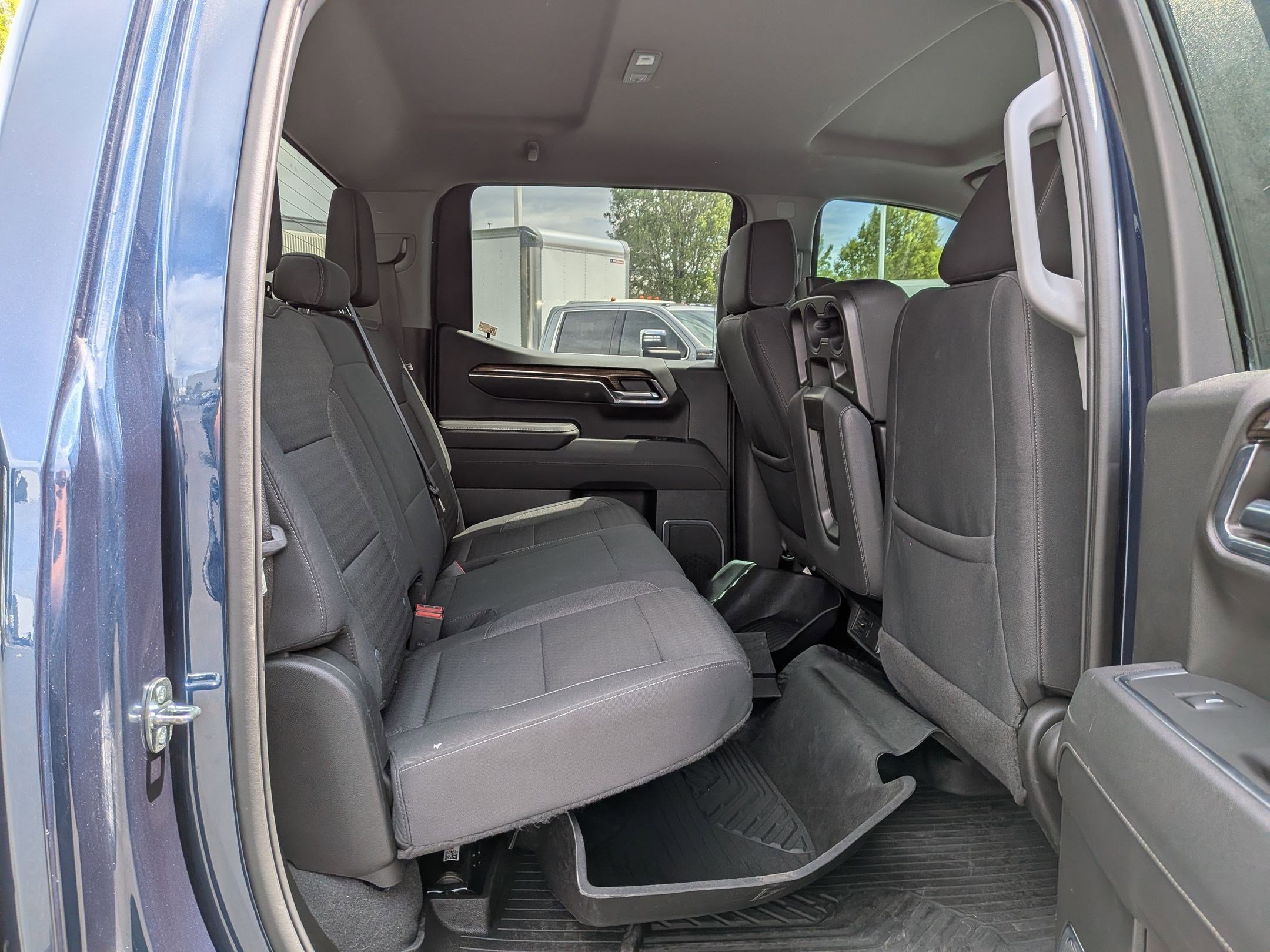 Used 2023 Chevrolet Silverado 1500 LT Trail Boss AWD/4WD image 25