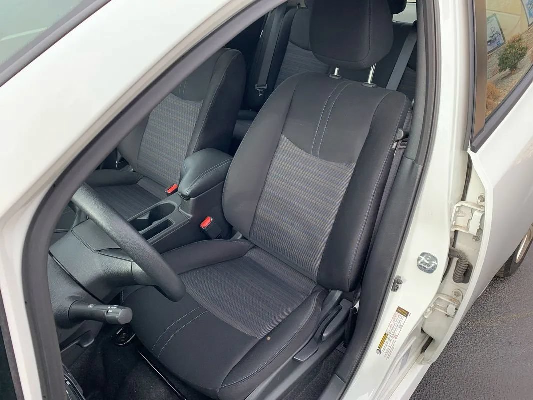 Used 2025 Nissan Leaf S FWD image 9