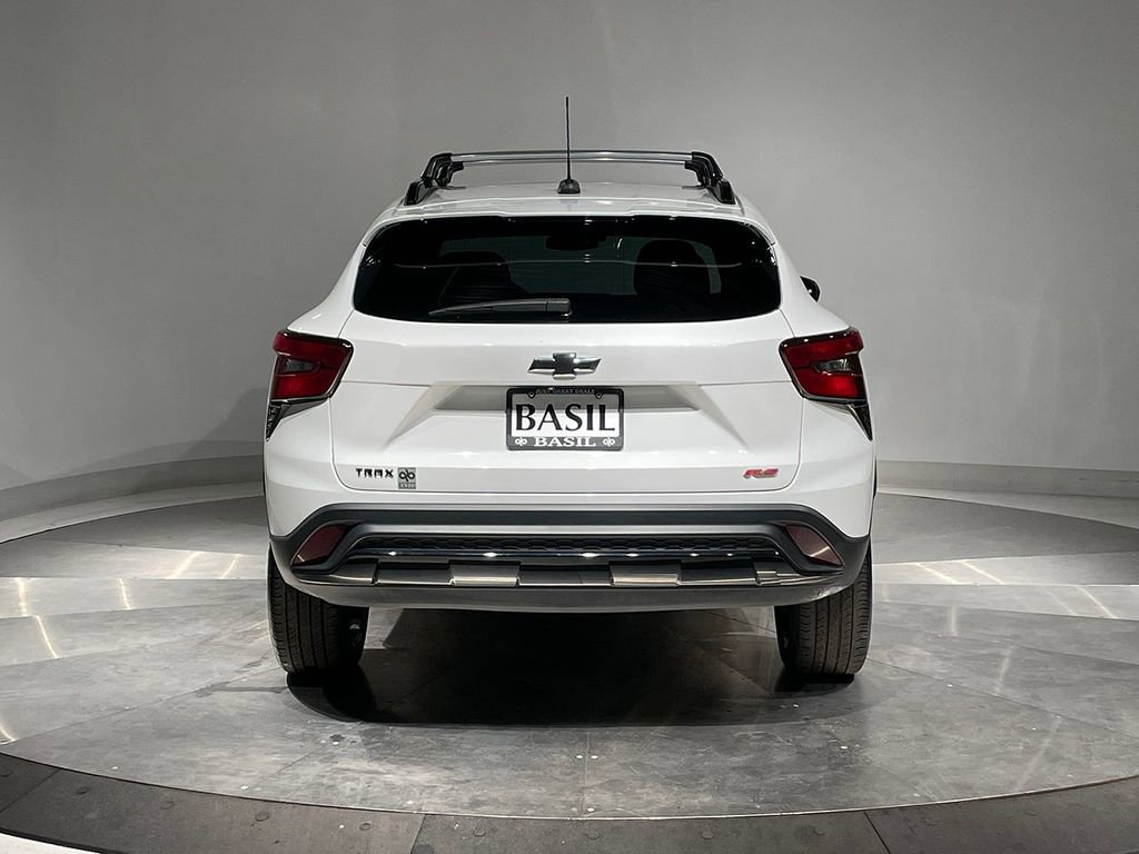 Used 2024 Chevrolet Trax RS w/ Driver Confidence Package image 13